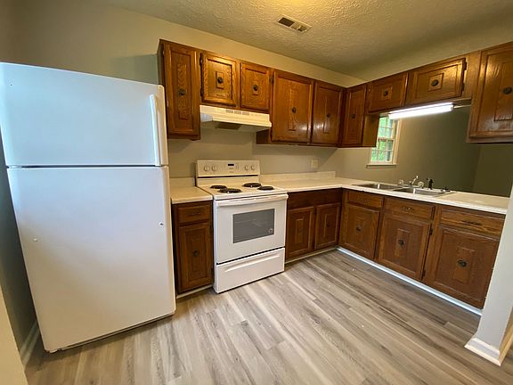 2nd image of 1609 Donington Ct APT B