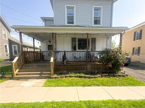 82 Van Anden St, Auburn, NY 13021