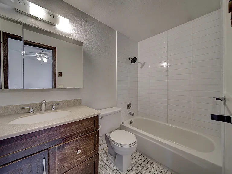 821 W Resseguie St #1 — Photo 12