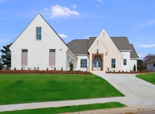 216 Parke Dr, Ridgeland, MS 39157