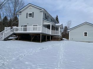 210 Claridon Rd, Chardon, OH 44024