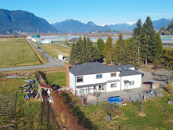 4th image of 19682 Richardson Rd