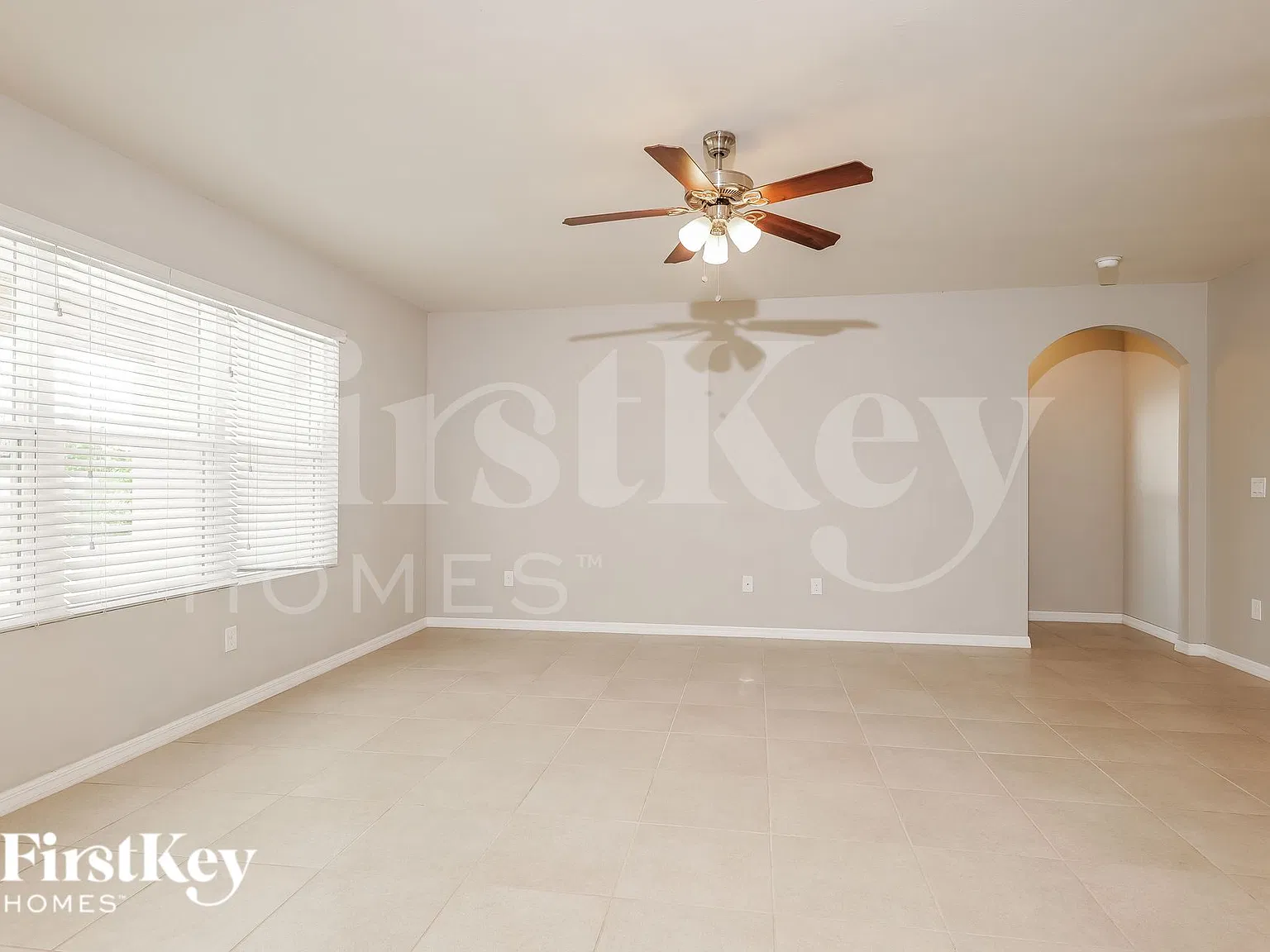 4 bed, 2.0 bath, 2090 sqft, $2,030 — Photo 3