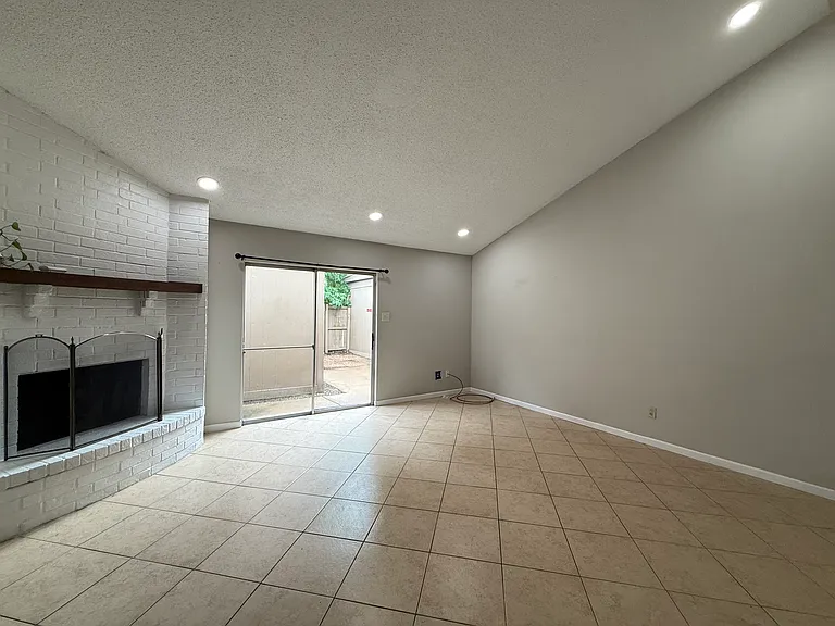 329 Pinchback Rd — Photo 3