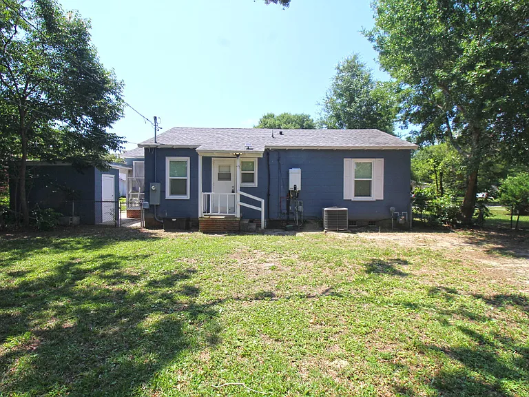 315 Flannan Rd — Photo 16