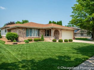 5312 Martha Ln, Oak Forest, IL 60452
