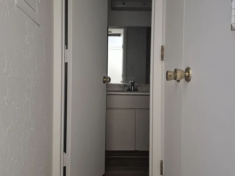 858 Southwood Blvd #3 — Photo 4