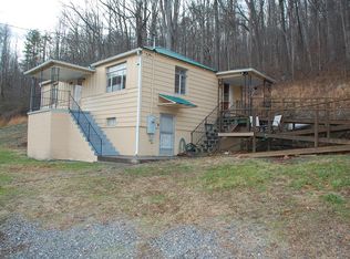 137 Streetcar Rd, Bluefield, WV 24701