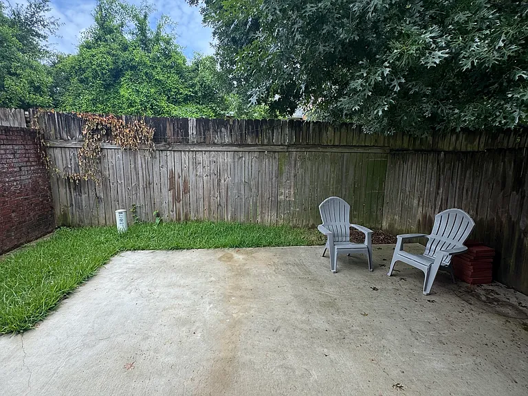 5204 Arlington Ln — Photo 11