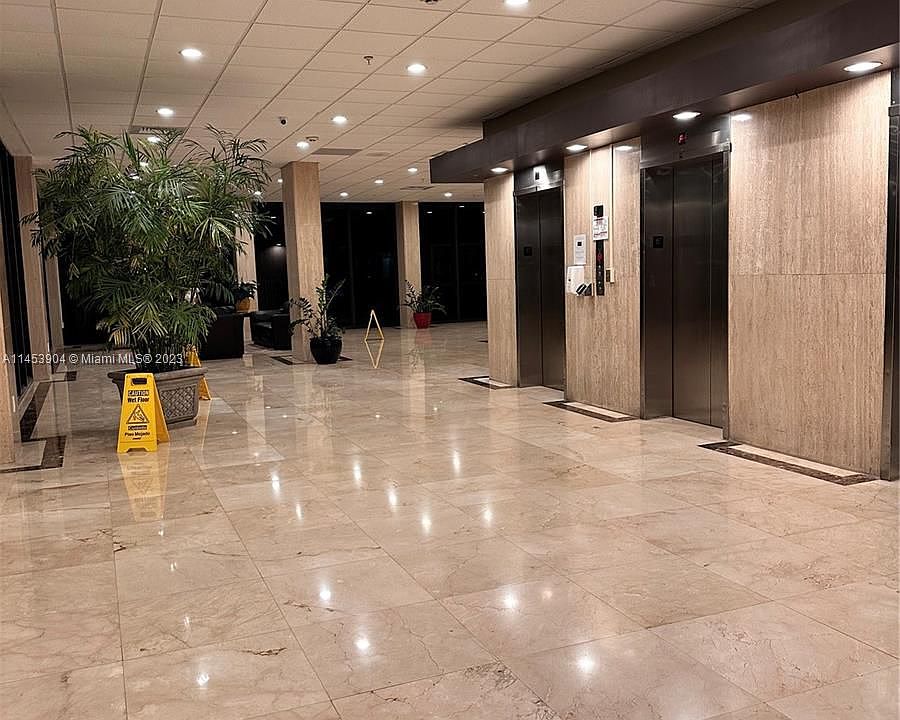 1st image of 400 Kings Point Dr APT 502