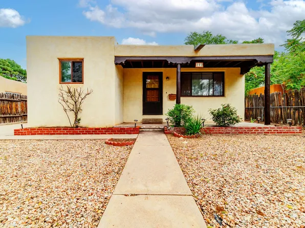 242 Anita Pl, Santa Fe, NM 87505