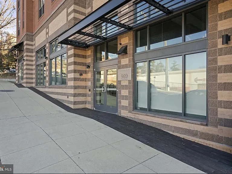 989 S Buchanan St — Photo 23