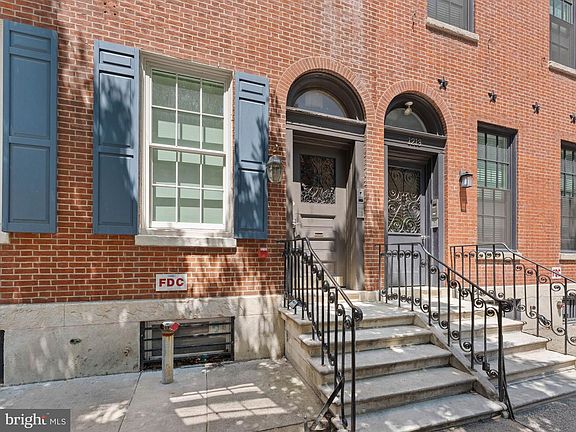 3rd image of 1215 Spruce St #302