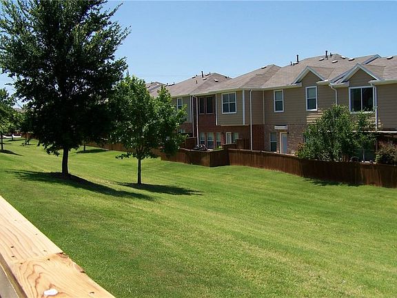 4th image of 8733 Bigelow Dr