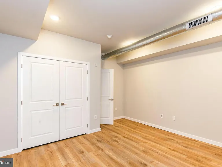2543 N Front St #1 — Photo 8