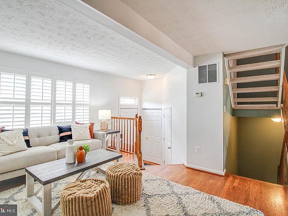 4th image of 710 Quiet Pond Ct