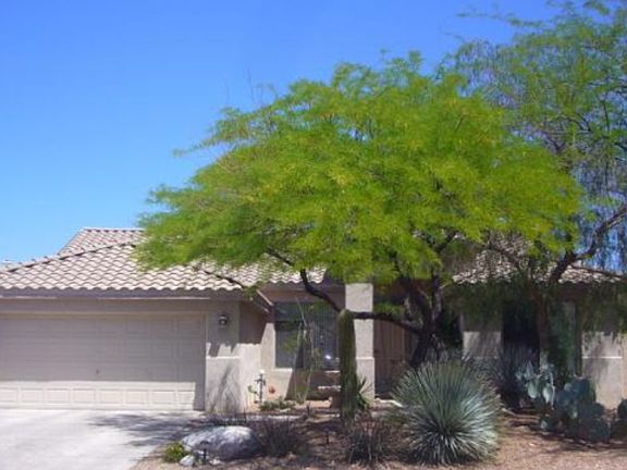 2nd image of 105 E Firewheel Pl