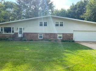 2334 Roslin Rd, Benton Harbor, MI 49022