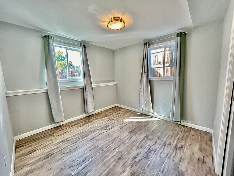 7531 Yates St — Photo 11