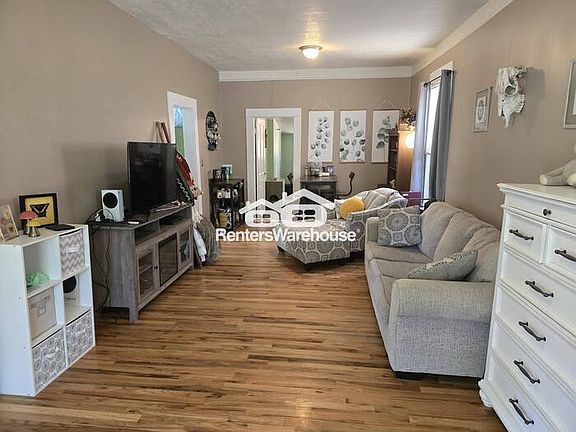 3rd image of 2317 W Platte Ave