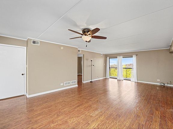 5th image of 6030 Lake Bluff Dr Unit 701