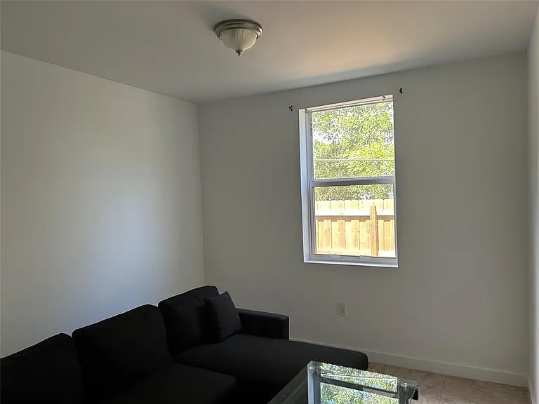 661 NW 21st Ter #2 — Photo 3