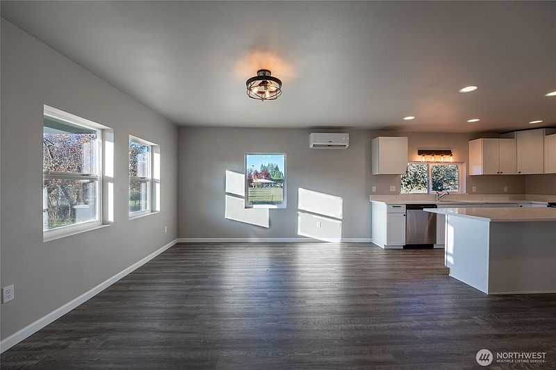 3rd image of 229 Keasling Road