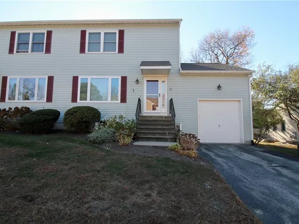 22 Governors Hl Unit 522, West Warwick, RI 02893
