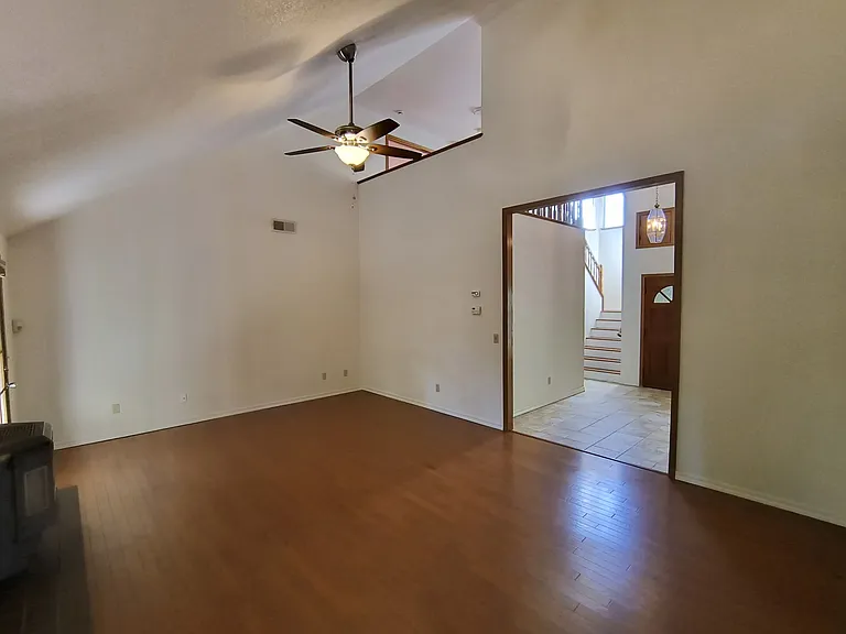 8071 Livorna Way — Photo 5