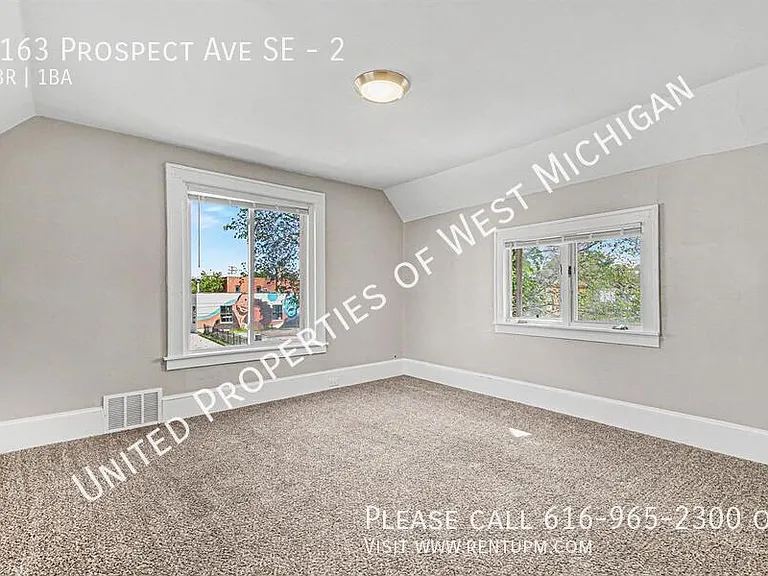 1163 Prospect Ave SE #2 — Photo 14