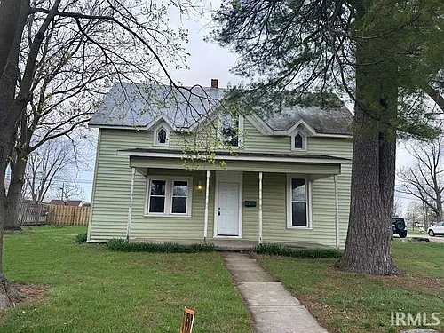 111 E 2nd St Photo 1