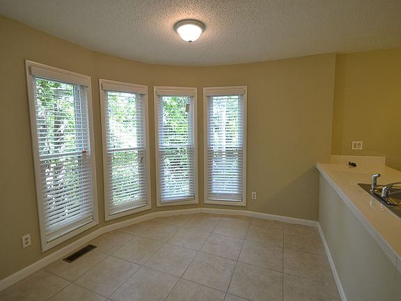 5th image of 210 N Falcon Blf