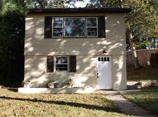 11 Glenwood Rd, Sound Beach, NY 11789