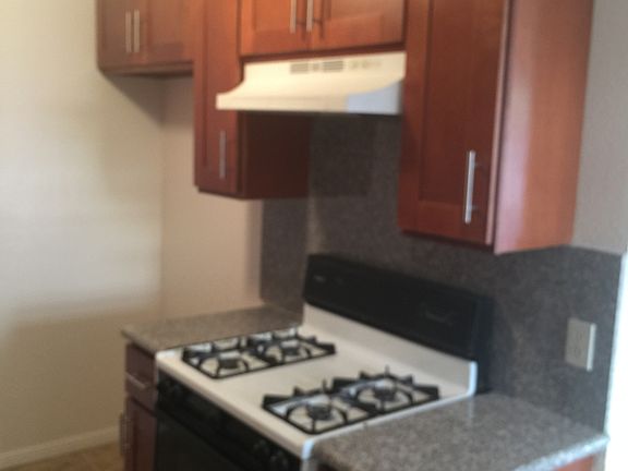 2nd image of 14162 Delano St APT 2
