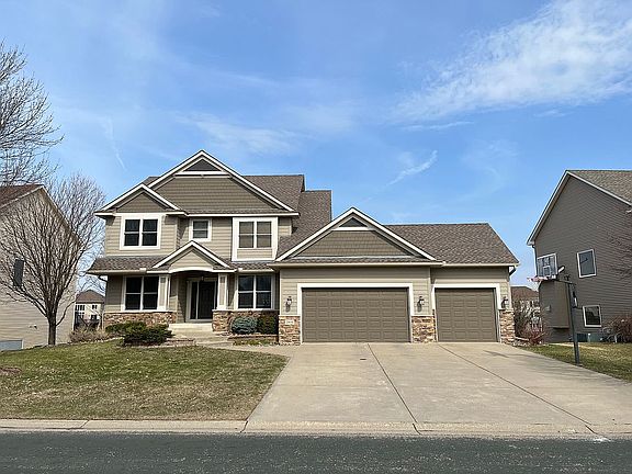 2nd image of 2810 Aspen Lake Dr NE