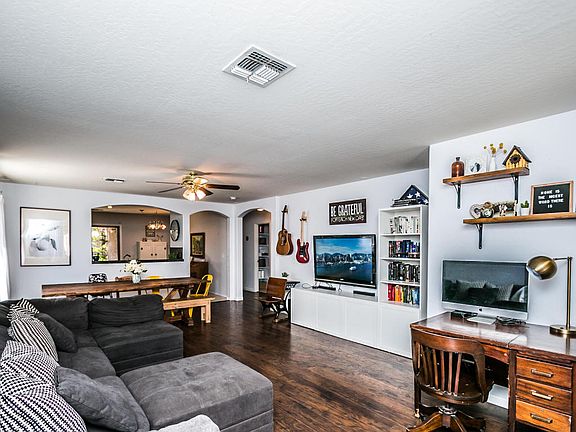 5th image of 10031 E Crescent Ave
