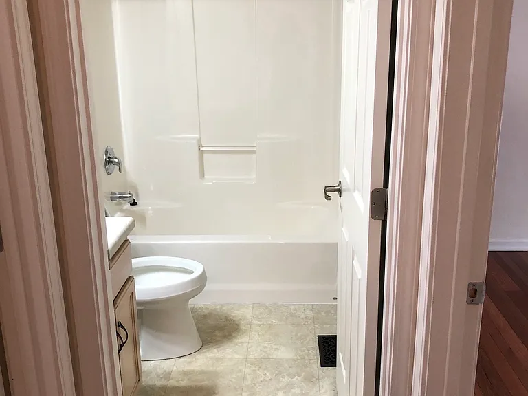 1013 Oakville Ln — Photo 5