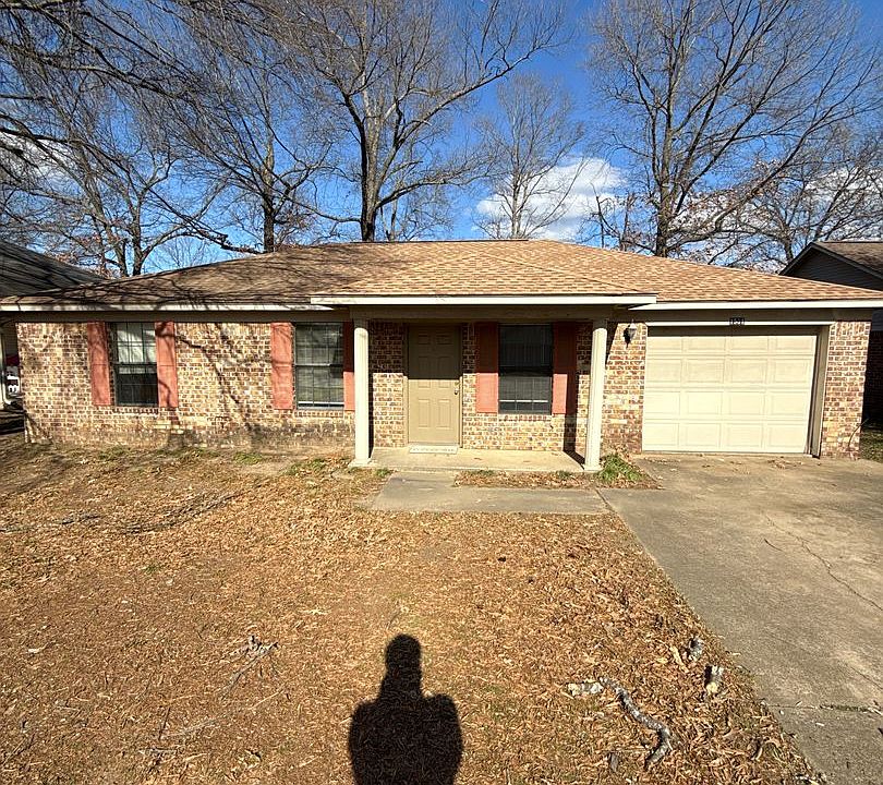1st image of 1501 E 13th St