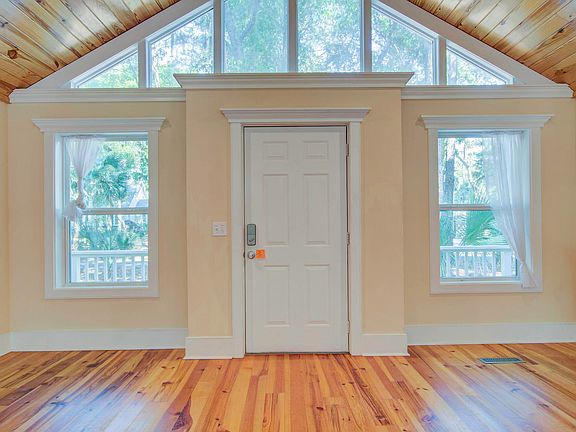 3rd image of 3320 Coon Hollow Dr