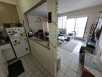 Rented by Halvatzis Realty