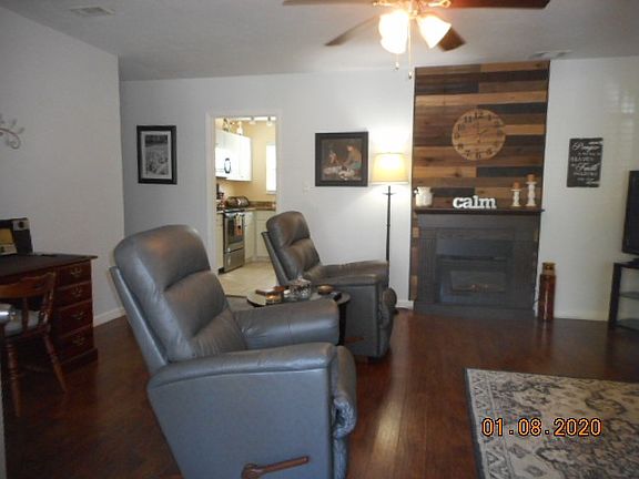 4th image of 717 Kendall Dr