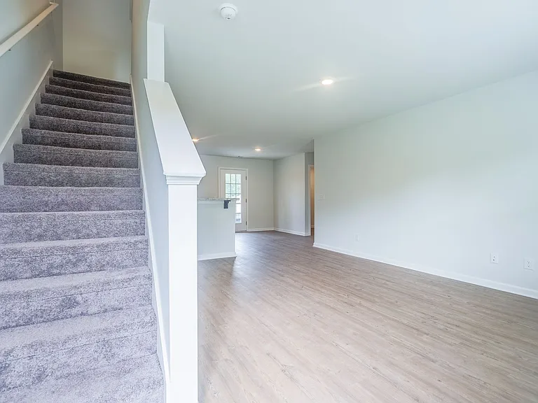 105 Cottage Way — Photo 44