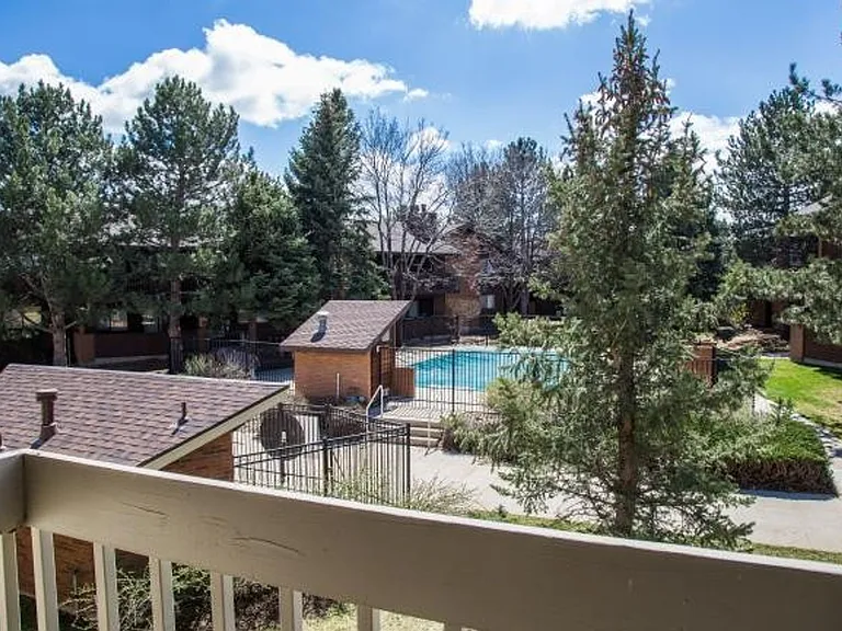595 Manhattan Dr #203 — Photo 35