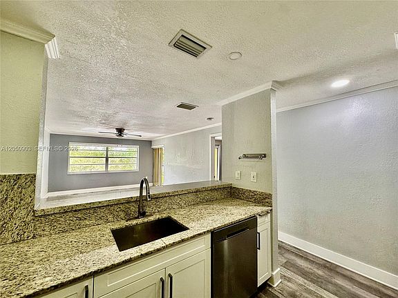 3rd image of 15430 SW 82nd Ln APT 633