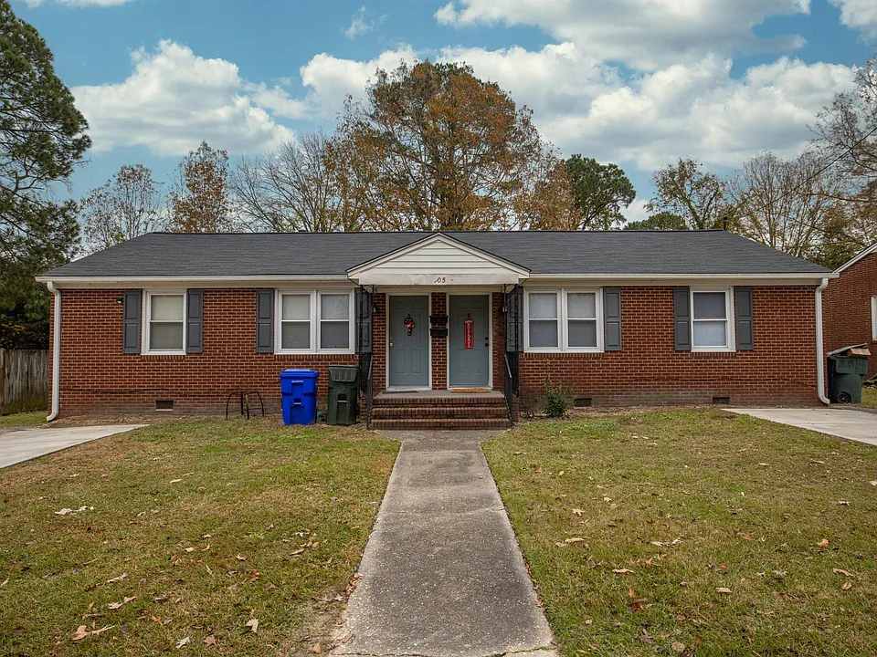 105 S Elm St #B