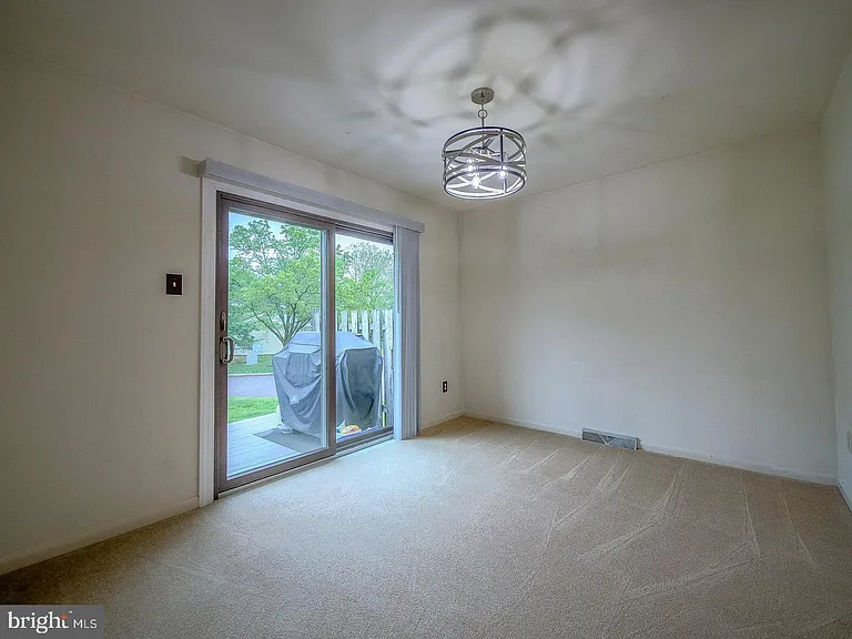 1001 Winfield Ct — Photo 14
