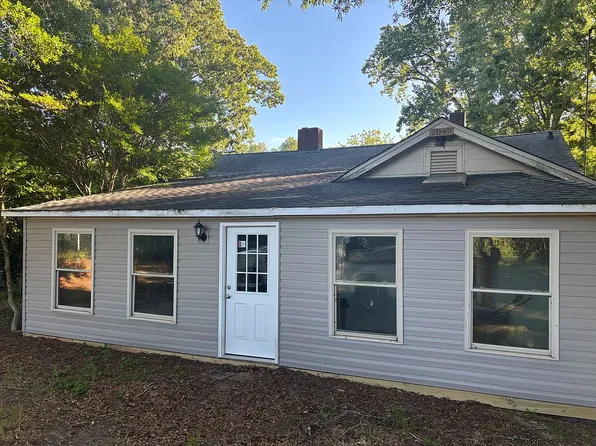 2049 W Davidson Ave, Gastonia, NC 28052