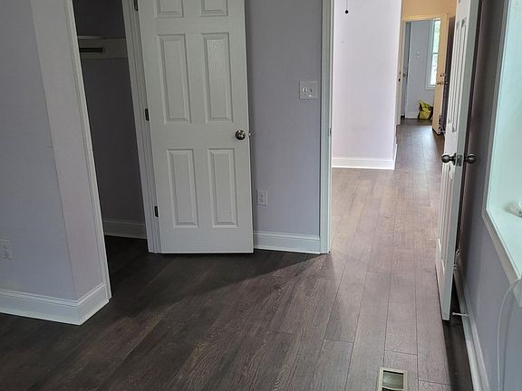 5th image of 5225 Warrington Ave #A