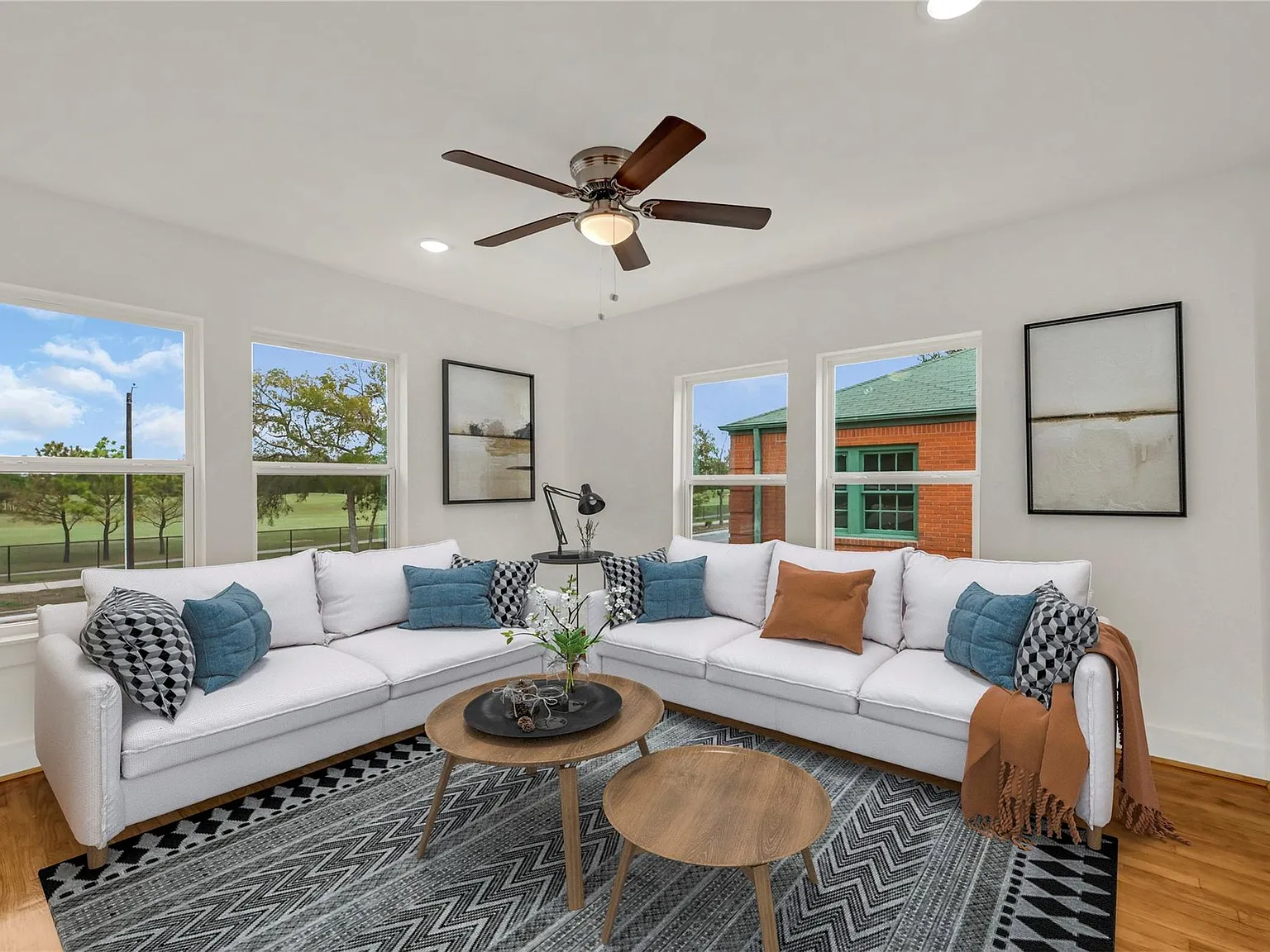 1 bed, 1.0 bath, 950 sqft, $1,385 — Photo 2