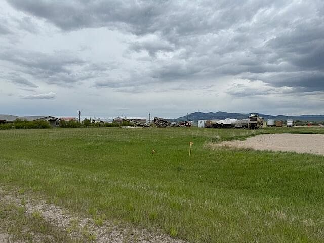 2nd image of Nhn Us Hwy #87